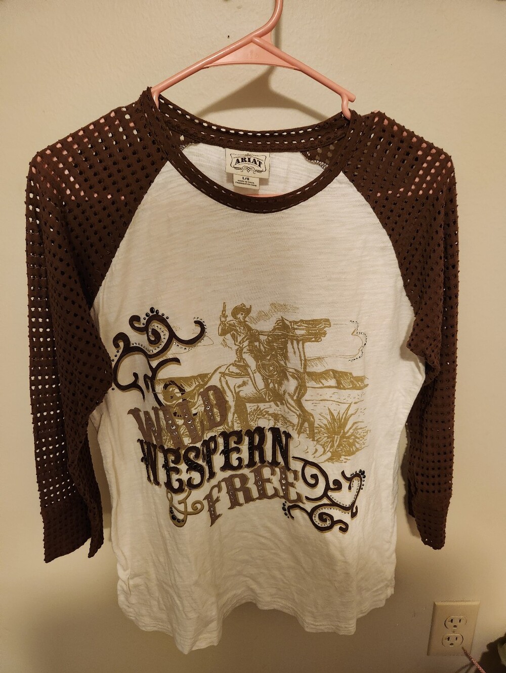 Ariat White & Brown Raglan 'Wild Western Free' Graphic Top L Large